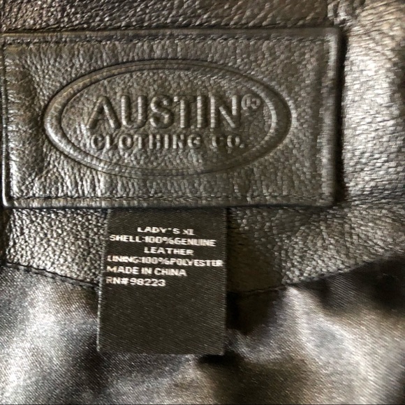 Austin women’s x-large leather coat Halloween - Picture 11 of 13